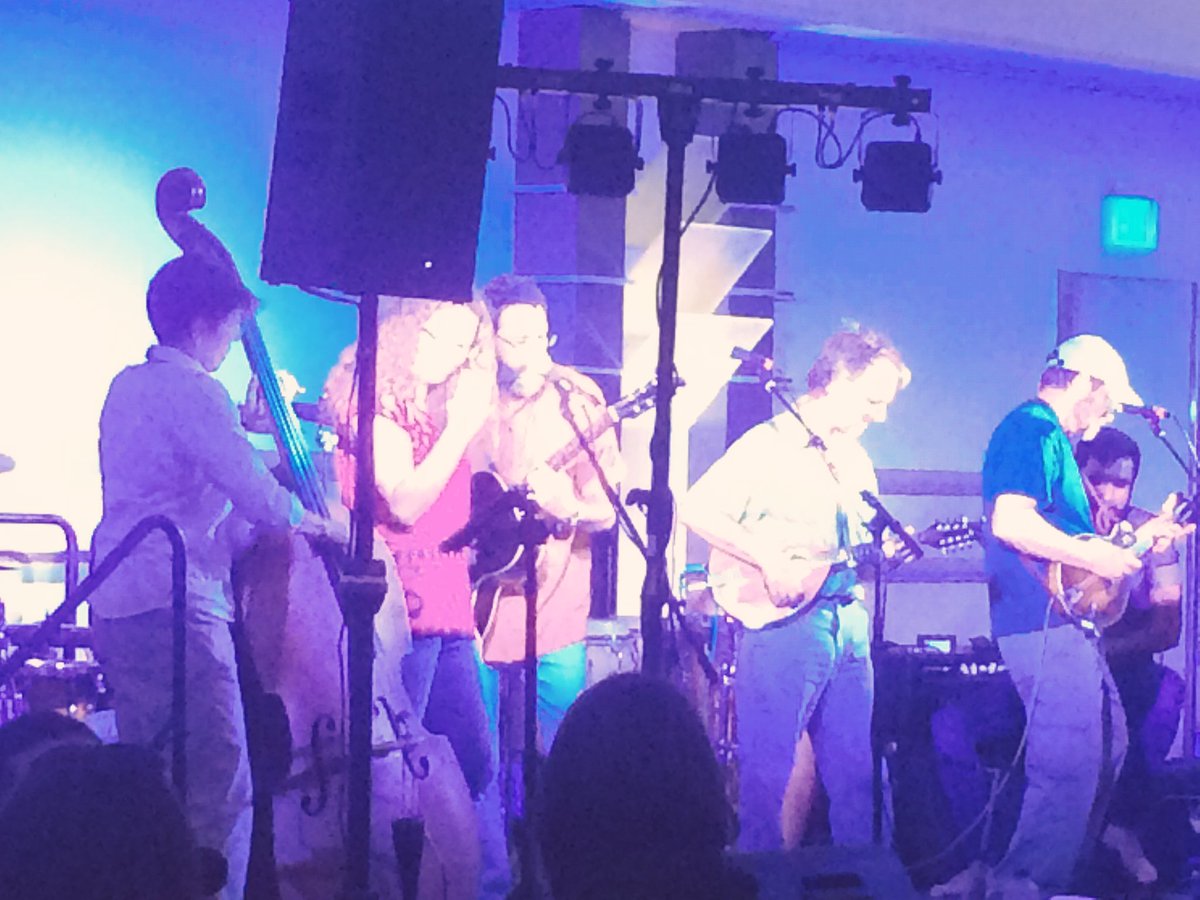avstrauss's tweet photo. "Three little birds...in my mist net...singin' sweet songs, a melody pure and true..." Way to rock the #AOSSCO17 #BirdJam, #ScreaminJays! https://t.co/GjR56AyM7g