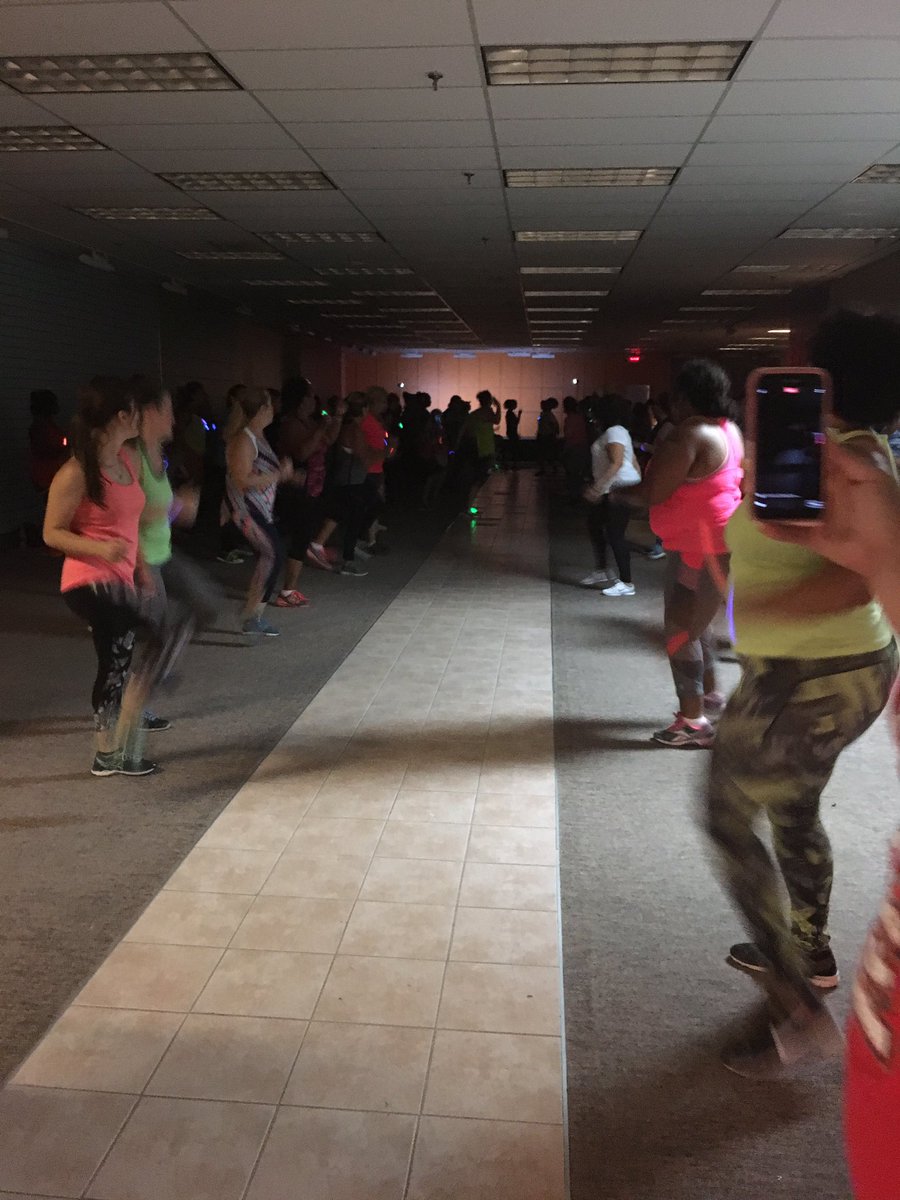 Amazing @pfvYMCA lead glow Zumba at Coventry mall tonight! #community #healthyliving <a href="/YMCASean/">Sean Elliott</a>
