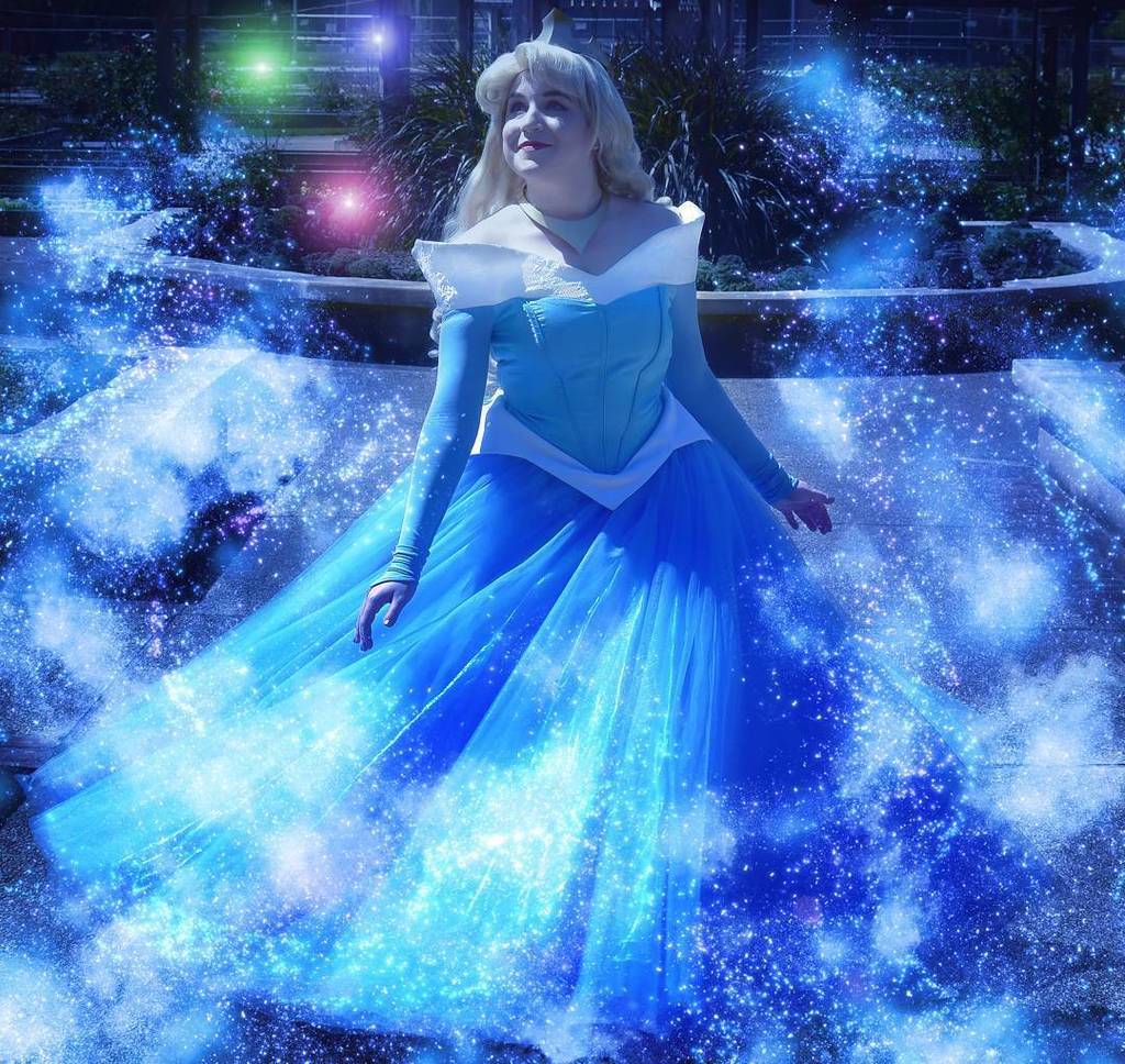 ShareMyCosplay's tweet photo. Our latest #Patreon supporter! 
#Cosplayer @manderscosplay as #Disney's #Aurora! #cosplay

Dress: @angelsecretoffi… https://t.co/bxMWmnf8ws https://t.co/EtpiB81Kcv