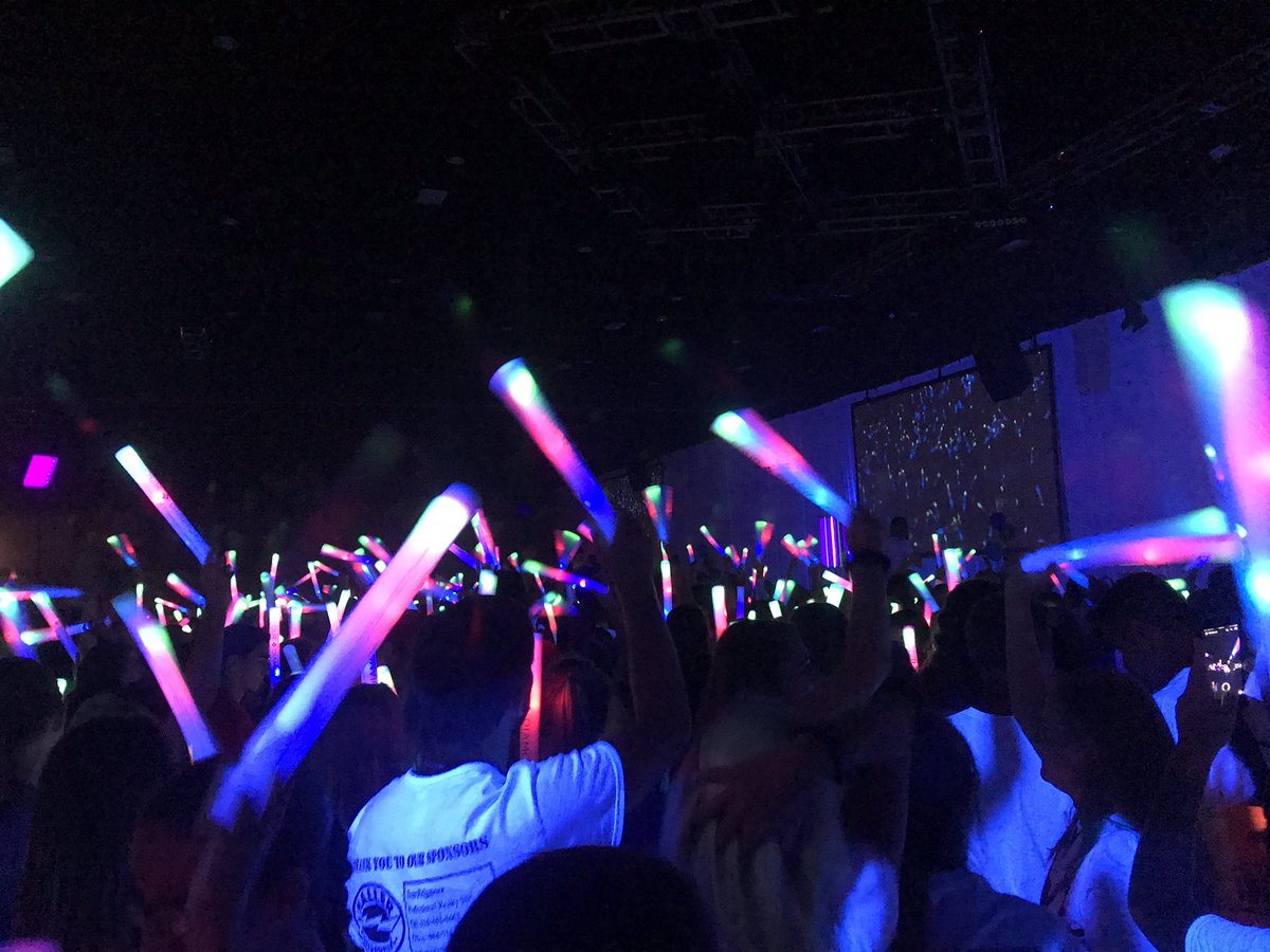 PAAHS_MiniTHON's tweet photo. We had an amazing time learning how to make this year great & got to meet a cofounder for Four Diamonds, Charles Millard! #ftk #MTLS17 https://t.co/bFqehMkBCG