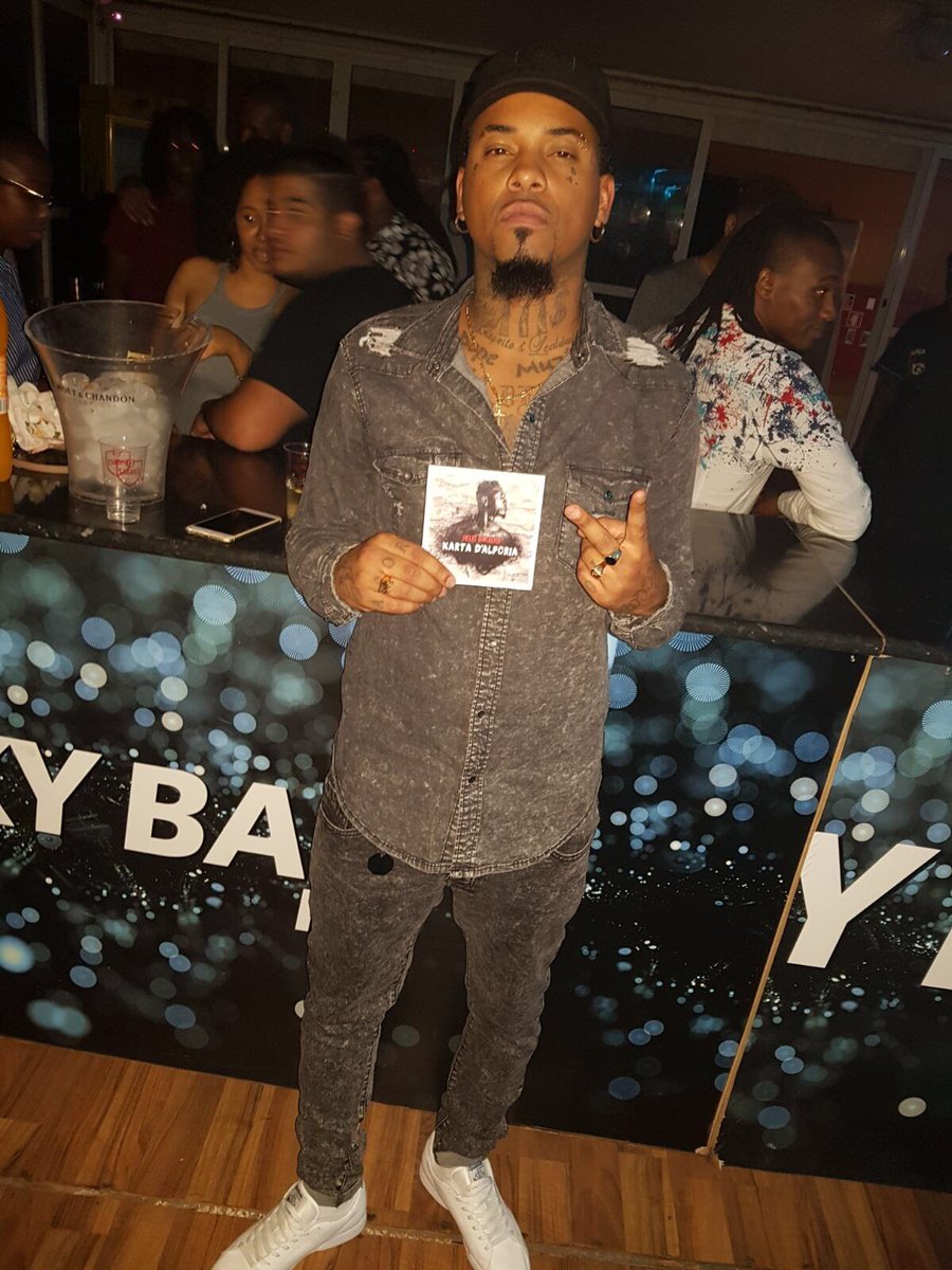 Nga_reidals's tweet photo. Mo Sangue Hélio Batalha 🇨🇻💯. https://t.co/WtmPTVsXvX