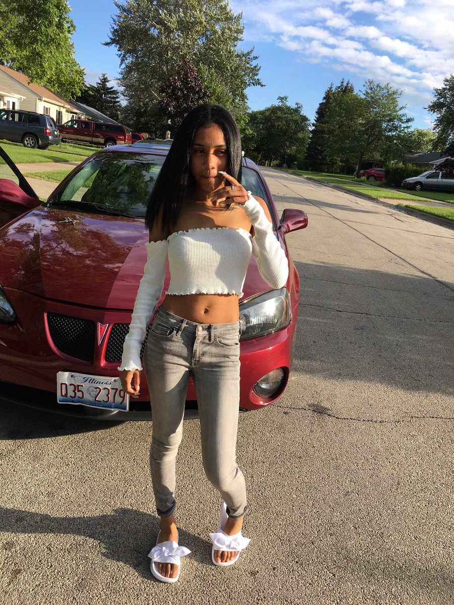 __Alanaaaaa's tweet photo. One time for the Birthday Bitch 🔞😛🎉🎈 #Stillmyday https://t.co/OQRKyBL3m6