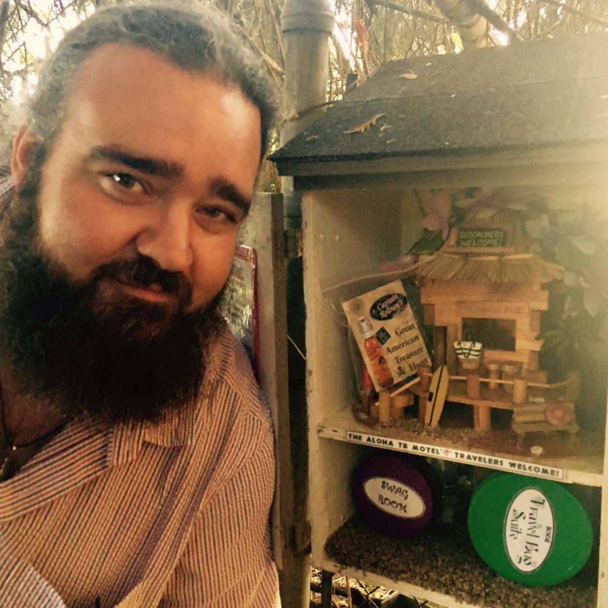 CaptainRodneys's tweet photo. @TheMonkeybrad is back out hiding @GoGeocaching treasures. This one is hidden in GC1G3TR
#CachingWithCaptainRodneys #Geocaching https://t.co/bagvJ1qpD6