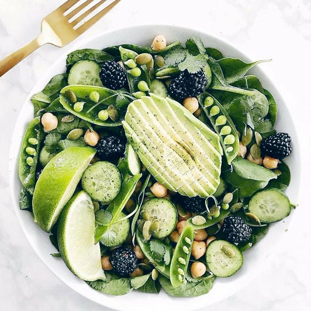 vegsage's tweet photo. Reposting @thewellspace_:
📸 @realandvibrant ⠀⠀⠀⠀⠀⠀⠀
#beautifulfood #food #foodpic #foodporn #vegsage #freshfood #beautifulfruits https://t.co/FJKT5EBv0q
