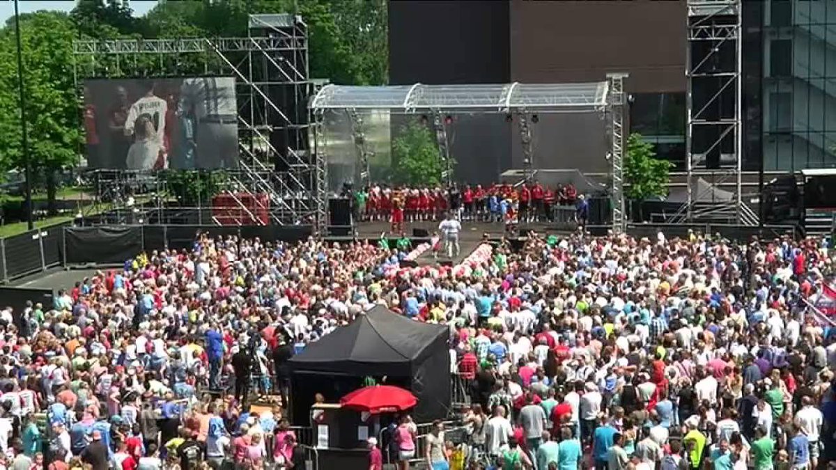 Makro en <a href="/fcutrecht/">FC Utrecht</a> zijn in gesprek over een unieke samenwerking. Op korte termijn meer nieuws hierover. Vandaag eerst de #fcutrechtopendag