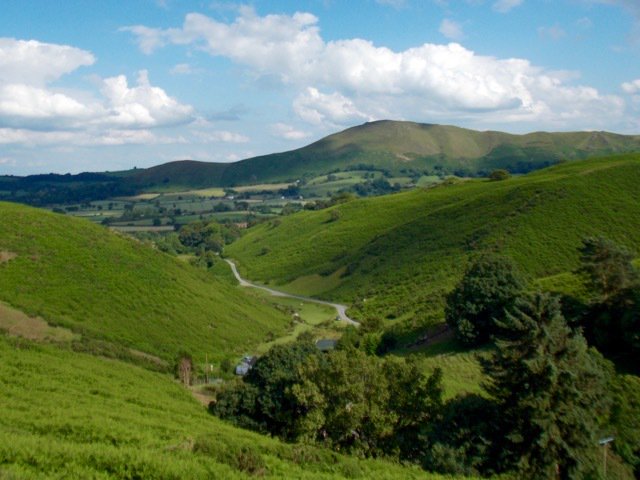 GetOutKids's tweet photo. Take a #walk in the countryside with the kids it's #nationalcountrysideweek - #GetOutside and explore #adventure #outdoors @OSleisure https://t.co/nzAocy8eeJ