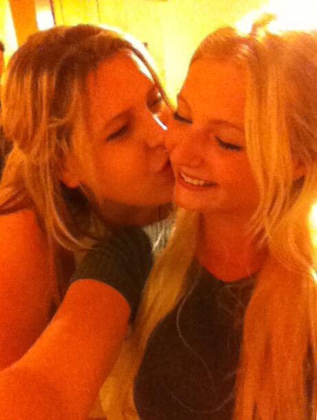 ZoeStringman's tweet image. Happyyy Birthdayyy @RebeccaLHedges 🎈 obviously a few sexy throwbacks 😉 I hope you have the best night and I'm sorry I can't be there 🎁🎂 xx