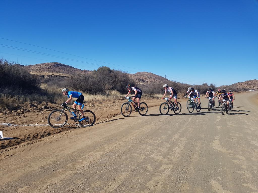 Pieter Oosthuizen tweet media