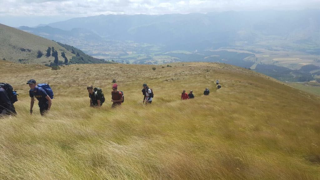 CampEcuador's tweet photo. #TeamBracamorea trekking Cusin,preparing for their adventure they're on their way towards their first camp today🤗
#adventuremodeon @CampsInt https://t.co/bk92oG3m9B
