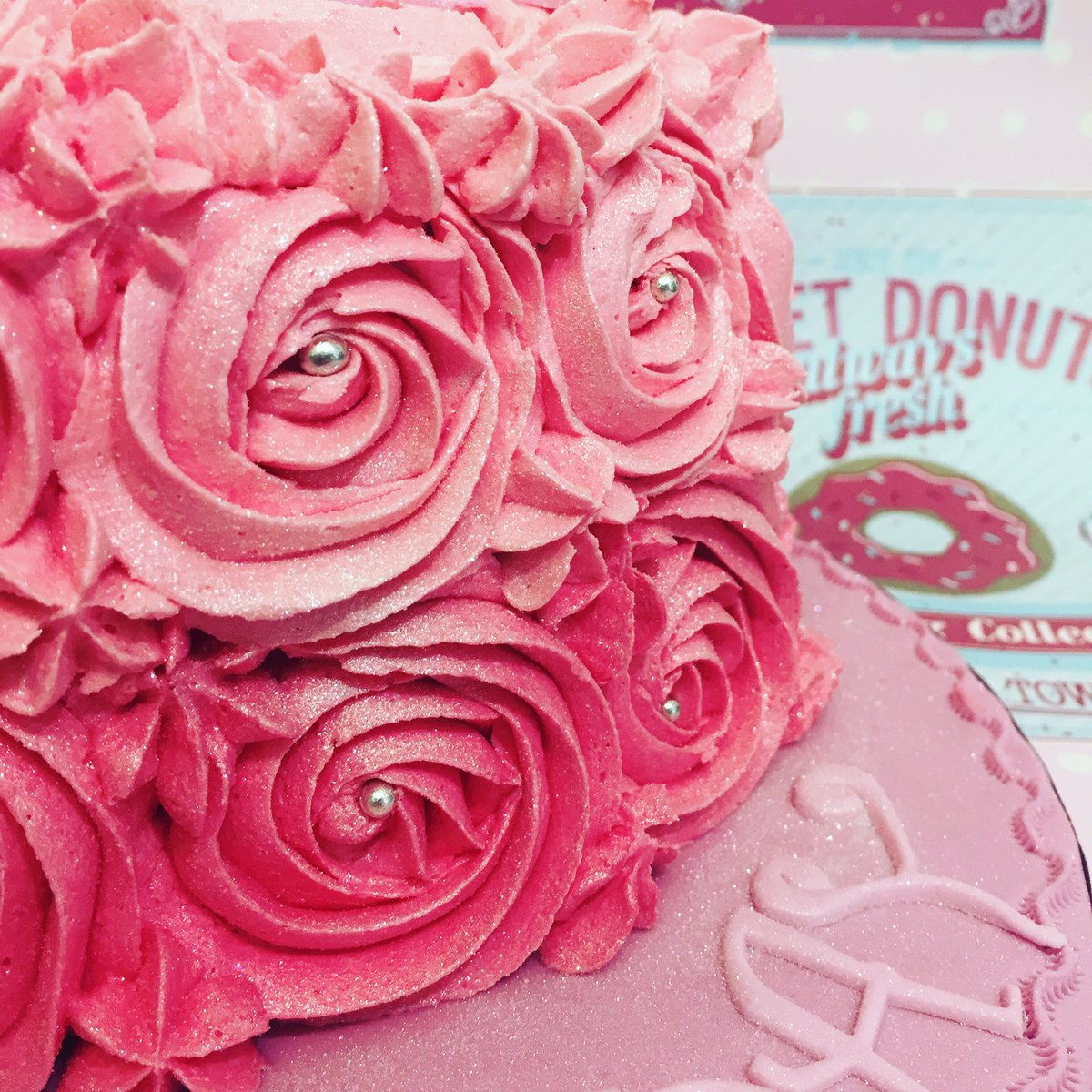 vickispongecake's tweet photo. 21st birthday princess cake! #princess #cake #ombre #pink #swirls buttercream #tiara #glitteroverload https://t.co/fn5woddN8g