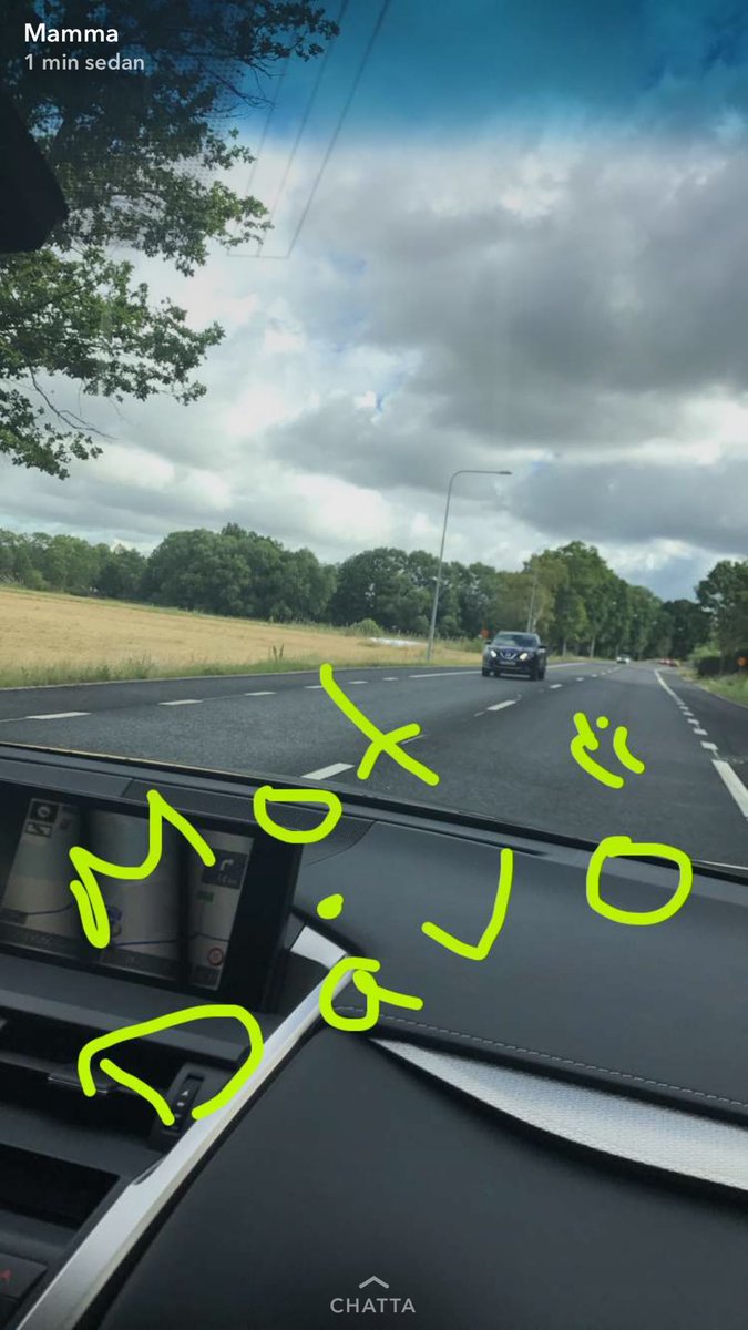 Nej det är inte ett barn som skrivit, det är min mamma😍