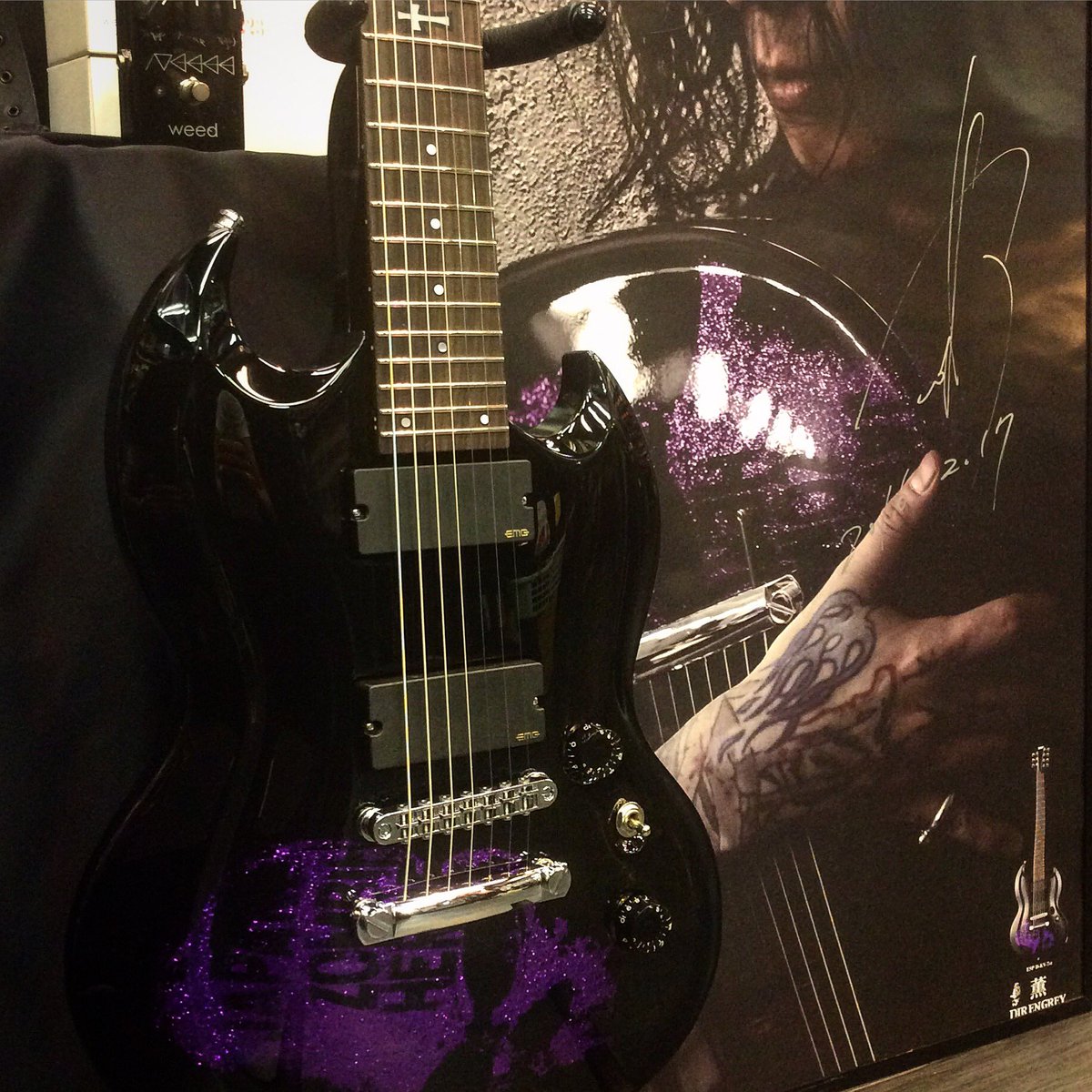 espcrafthouse's tweet photo. 【新入荷】
DIR EN GREY (@DIRENGREY_JP ) 
薫 Signature Series ESP D-KV-7st 

Now on sale !! 

#direngrey 

https://t.co/HUEzVvZnqJ https://t.co/8ESLmv9bDa