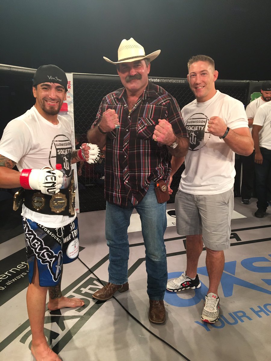 LFAfighting's tweet photo. LFA #featherweight champ @KevinAguilarAOD celebrating with @DonFryeFighter and LFA #welterweight champ @DRockKrantzMMA!

#LFA18
#andSTILL https://t.co/GOvsEqqv17
