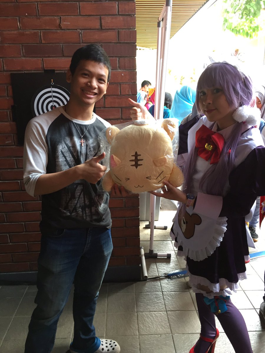 Ada yang menang special prize di Booth MangaMon! Dapet boneka poyopoyo~