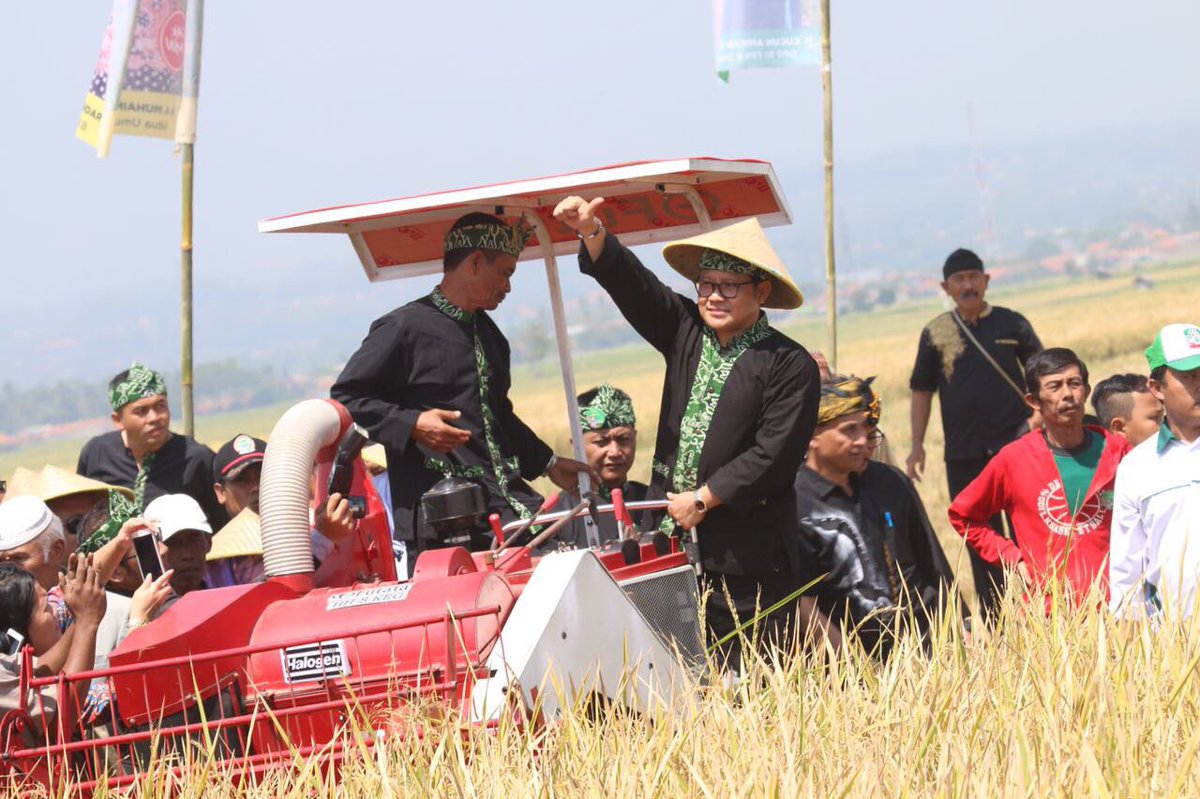 FraksiPKB's tweet photo. #CakIminPanenRaya reses bersama @FraksiPKB @CucunA44 @Kadir_Karding @idafauziyah https://t.co/x59PEI54ws
