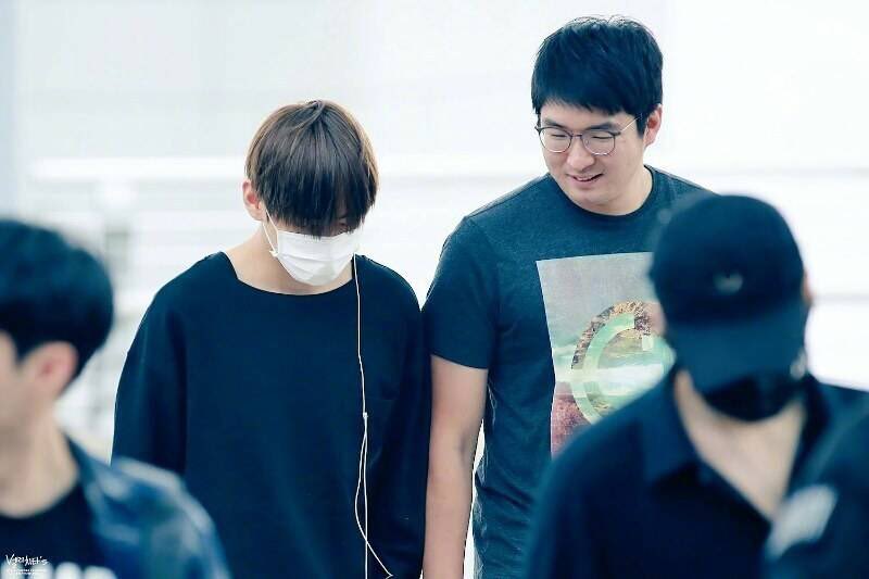 Тэхен бтс 2021. Чимин тэхён и чонгук. V im. Kim taehyung 2013. Ким тёхён.