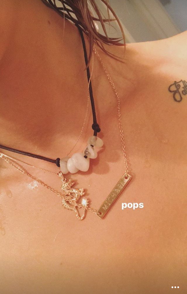 I love my necklace ❤️ wearing my daddy with pride I love you daddy. <a href="/EraOfMichael/">ᗰᖇ ᒍᗩᑕƘSOᑎ. |~Parody</a> 💕