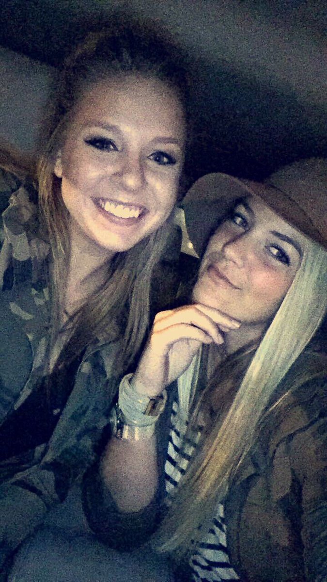 becker_mallory's tweet photo. Everyone needs to find themselves a @Nicole_Lauren27 ...but you can't have mine 🤷‍♀️💕 https://t.co/zhRZoItJdk