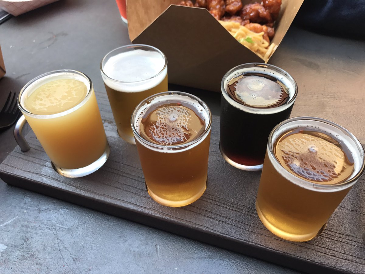 ChantaeRenee's tweet photo. So this happened. We will miss you Elyse! #workfam #IPAflights #HelloFriday #TGIF 🍻🍻🍻 https://t.co/yqOJF0xZNA