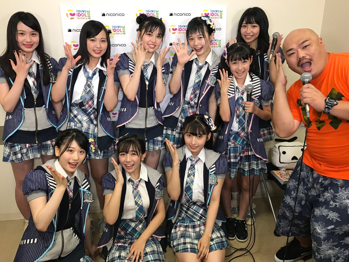 Uzivatel 安田大サーカス クロちゃん Na Twitteru 楽屋裏ニコ生にて生中継2日目 バックステージにいるアイドルに直撃放送を実施中 ライブ終わったばかりのhkt48メンバー Hktの中でもフレッシュなメンバーの生の声でした Tif