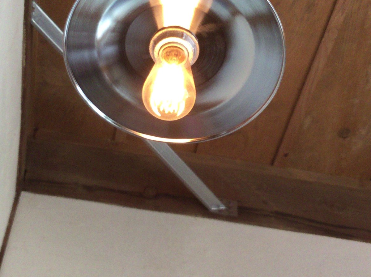 SnicKtym's tweet photo. 佐古のLampなう https://t.co/caGUUF7opH