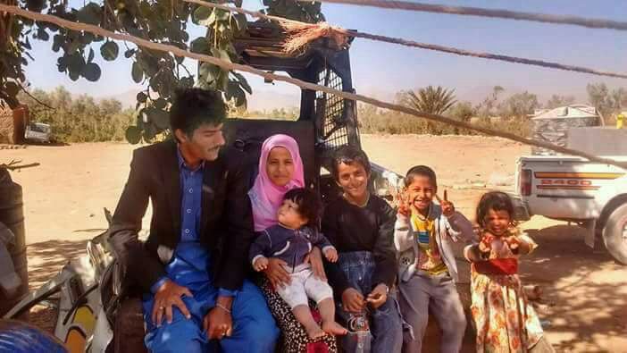 Barbara040872's tweet photo. Entire family killed victims of #AR_Coalition terrorists airstrikes..
#alSaada cs #Yemen Aug 5 https://t.co/Q0ztnecuWI