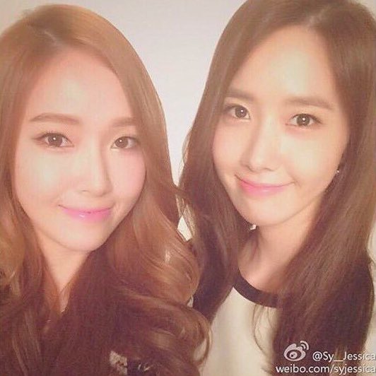 Yoona_R210's tweet photo. 10周年おめでとう🙌🏻🙌🏻
これからも応援してます大好きです！！！！💗

#10YearsWithGirlsGeneration
#Jessica10thAnniversary https://t.co/lufOejSFD9