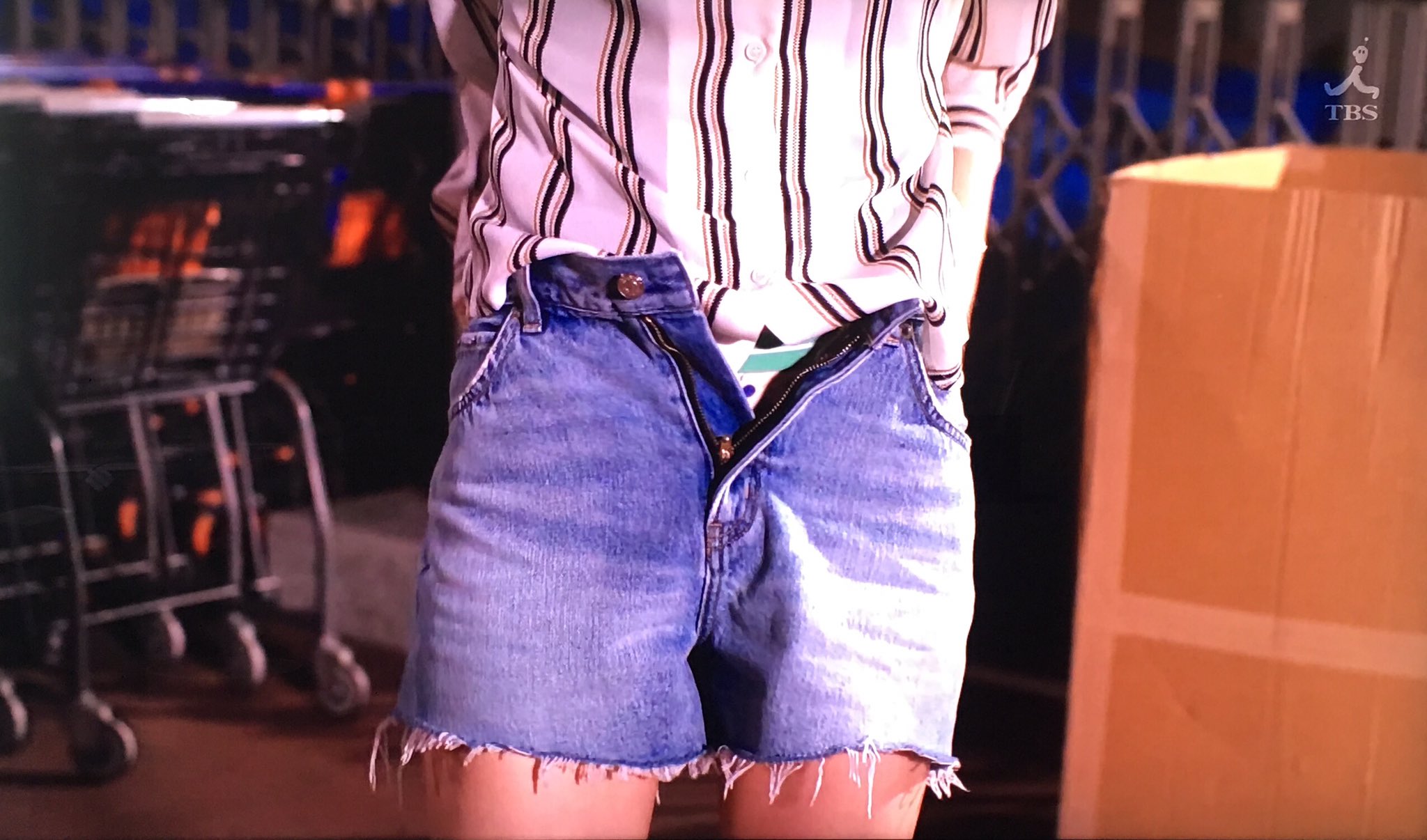 本田翼 パンツライン 
