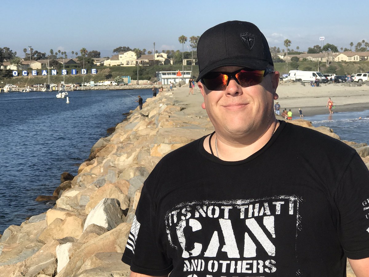 BillyJacksMagic's tweet image. Having fun at the beach!