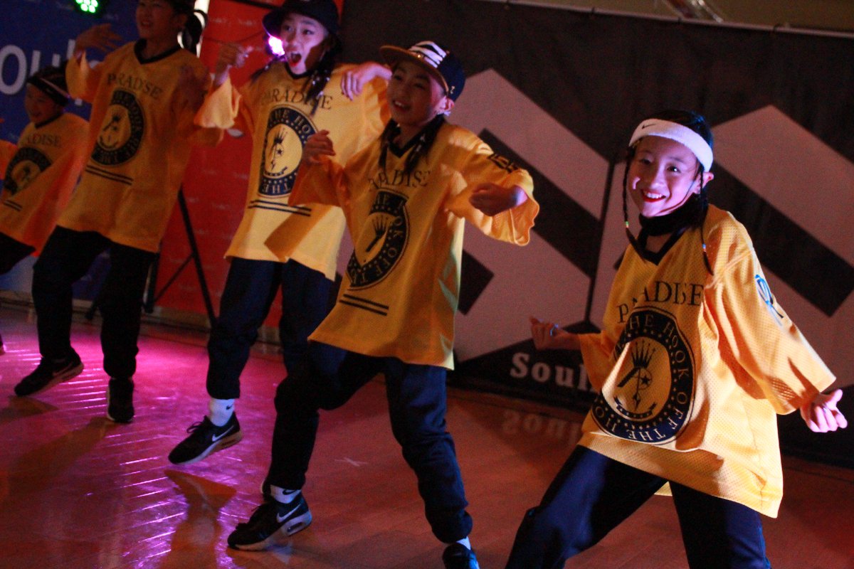 Soulm8_DANCE's tweet photo. 2017.8.5『Soulm8 DANCE CONTEST関東予選』◆◆U12チーム部門◆◆👑優勝👑《FINALIST》Rapid Progress from PARADISE（埼玉 5人 HIPHOP）#Soulm8 https://t.co/Hs52vaCAsO