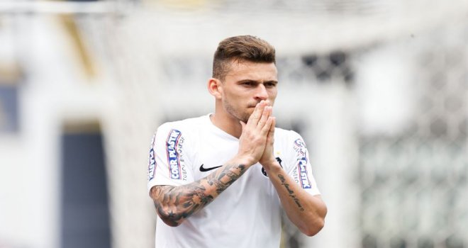 Lima'nın 100'de 10'u 4 milyon! dlvr.it/PbwrbK