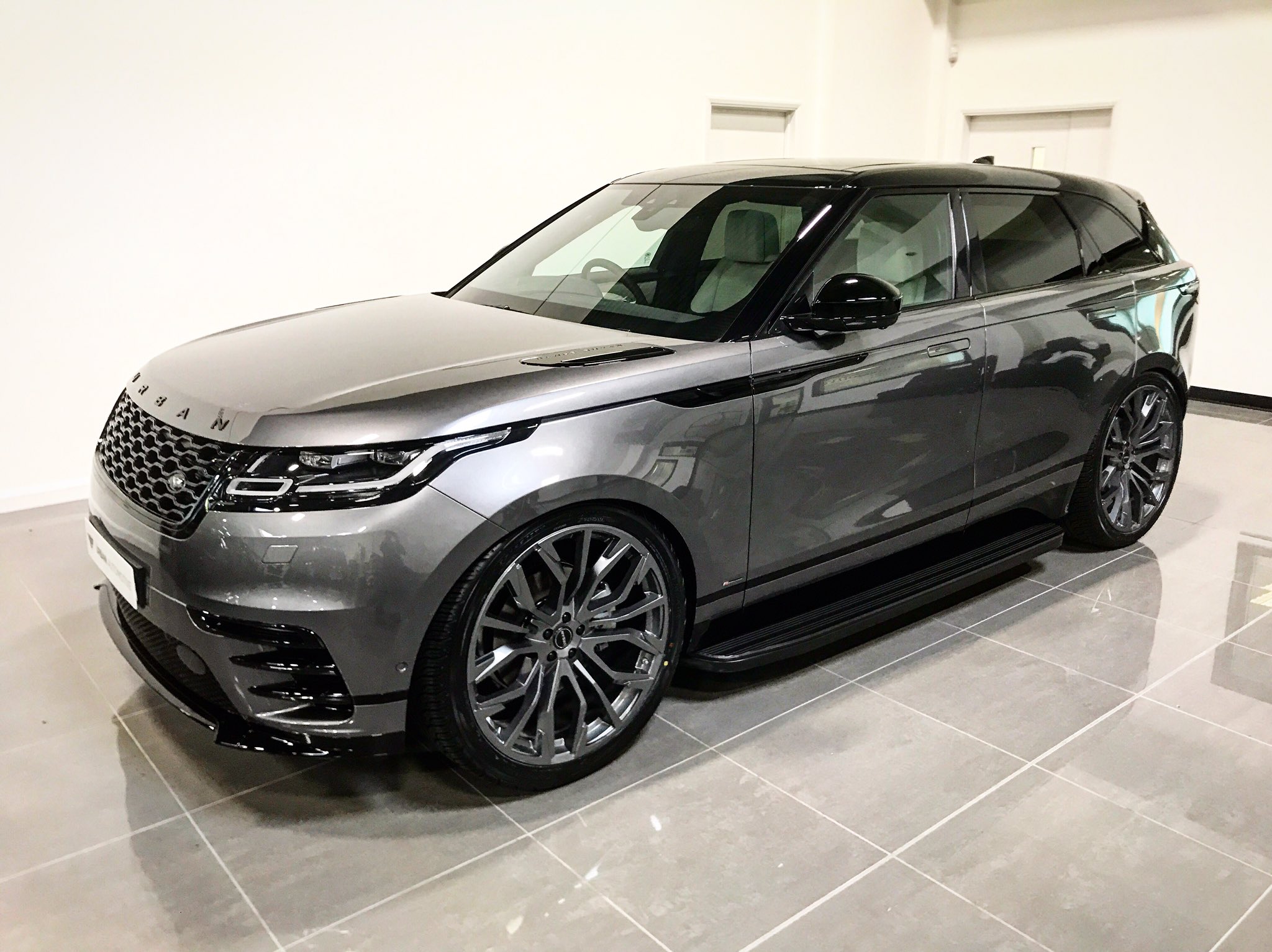 Range rover sales velar side steps