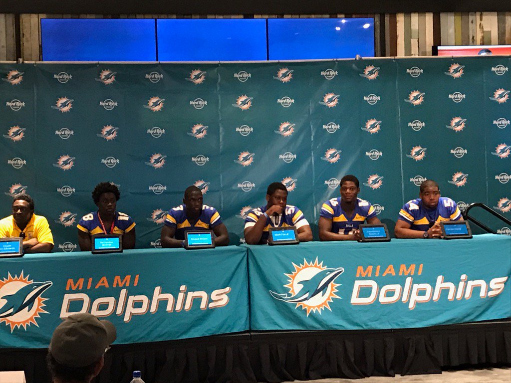 Coach Max Edwards: "This is one of the most talented teams I've coached." <a href="/BullsAthletics/">Miami Northwestern</a> #letsplayfootball