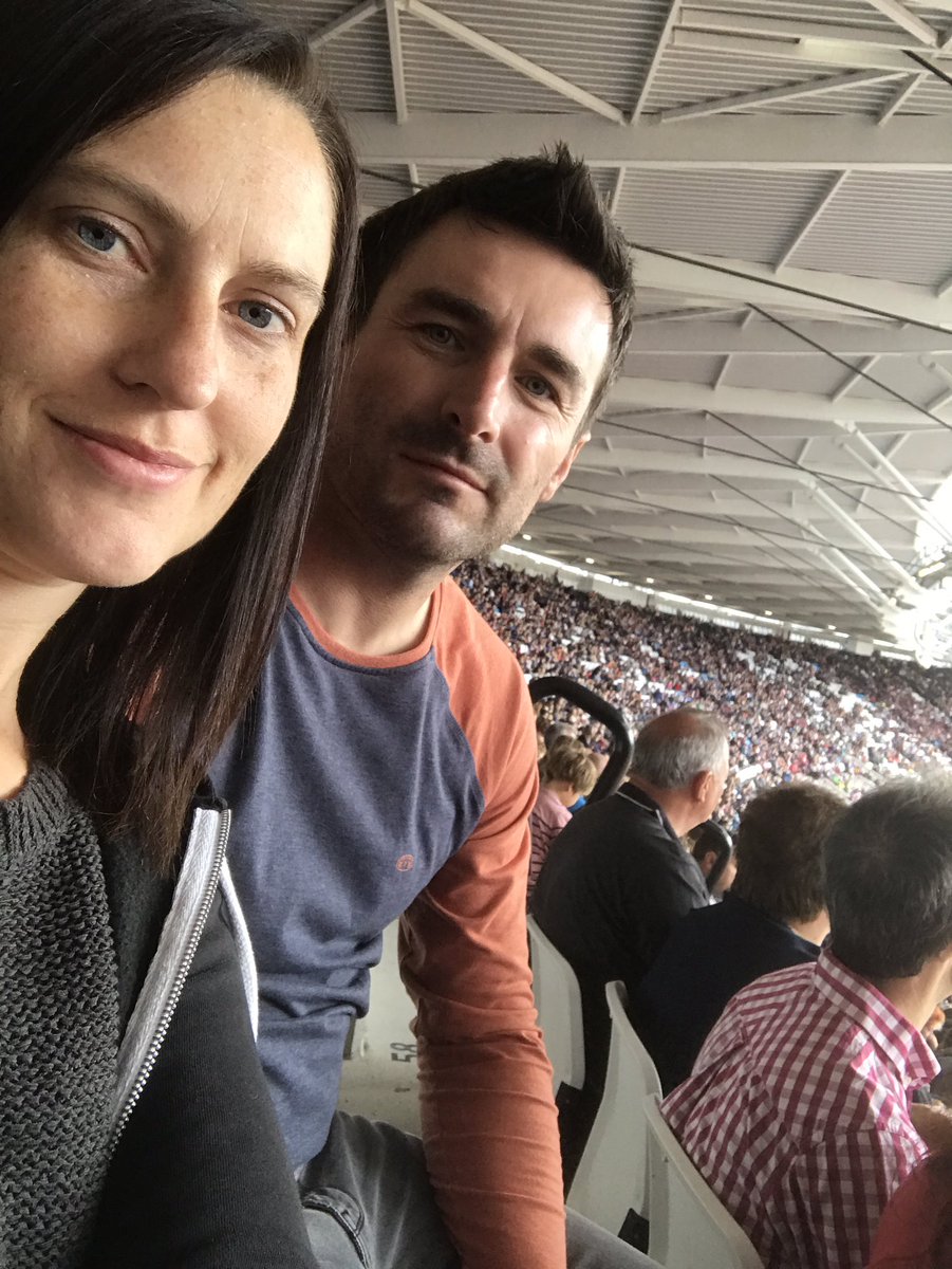 versa_clean's tweet photo. #IAAFworlds With @sarahnippress Good morning session with a great atmosphere https://t.co/jjFTqpMNcn