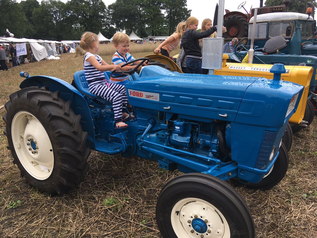 RyanNijzink's tweet photo. Oogstdag Holthone op landgoed @GrooteScheere groot succes. Met het Overijssels kampioensschap stokdorsen. https://t.co/ytkewEsuwa