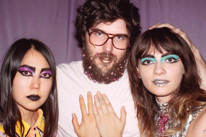 MORE TO-DO: <a href="/cherryglazerr/">Cherry Glazerr</a> + <a href="/shedevilsinc/">She-Devils?</a> at <a href="/LeBelmont/">LeBelmont</a>, DJ <a href="/passovah/">Passovah [Noah Bick]</a> at <a href="/NouveauPalais/">New Palace</a>, #Moonshine monthly event
cultmontreal.com/2017/08/saturd…