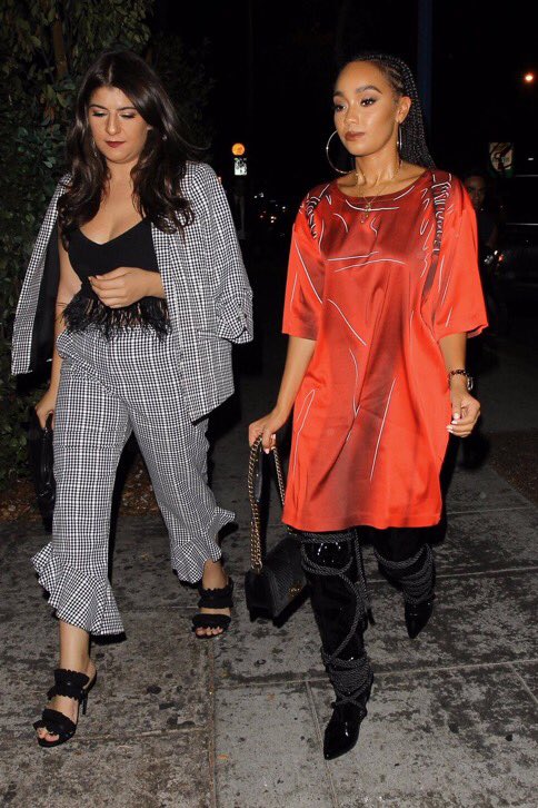 update_Leigh's tweet photo. 📸 Leigh arriving to Karlie Kloss  birthday party in Los Angeles last night #1 https://t.co/uyTEZaC2tD