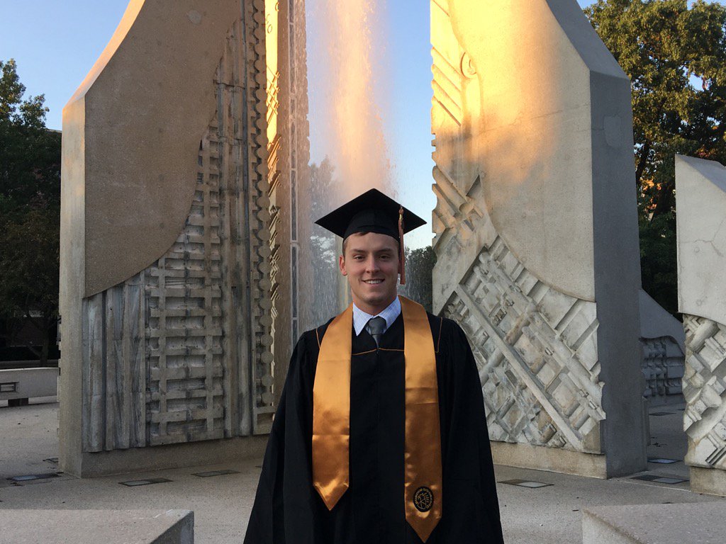SusanLehr1's tweet photo. Congrats Brandon!
#PurdueWeDidit https://t.co/2L55L5hGou