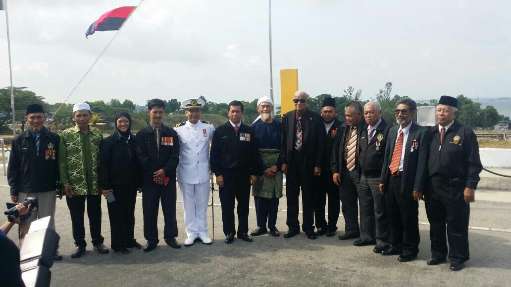 rmnspc's tweet photo. Dulu, Kini dan Masa Depan. Warga Navy People di dalam satu acara @tldm_rasmi @mykamarul @KDSI_rasmi #NavalHistorian https://t.co/p9Cq3td2mW