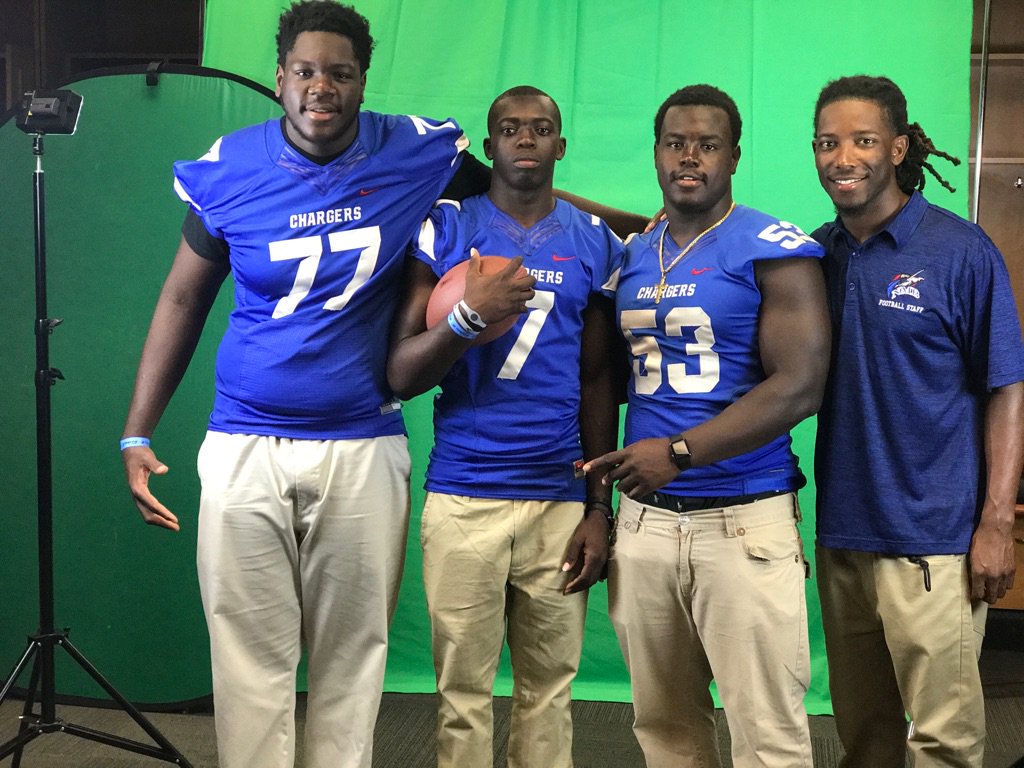 The North Miami Beach Chargers are here. #HSFB Media day at <a href="/DolphinsAcademy/">Dolphins Academy</a> <a href="/coppislife/">🦆</a> <a href="/nmb_debo/">Kahric Belle</a> <a href="/_thereal53/">Jean Desir</a> #hotbedworld