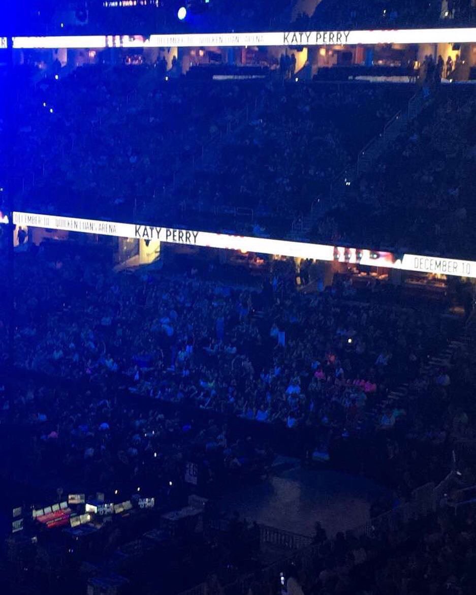WitnessTT's tweet photo. #NEWS: Shawn Mendes team promoted Witness The Tour on his latest show. https://t.co/amcCfFE2py