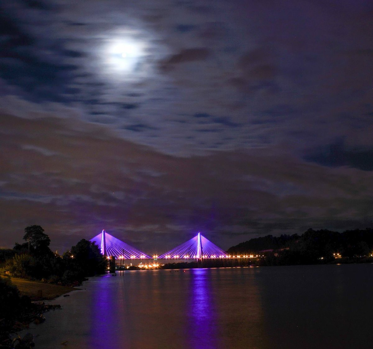 JoshFitzWx's tweet photo. Check out the Ironton, Russell bridge last night from Chris Wilson! #WSAZ #NightSky #summer #weather https://t.co/RAaFjS02nA