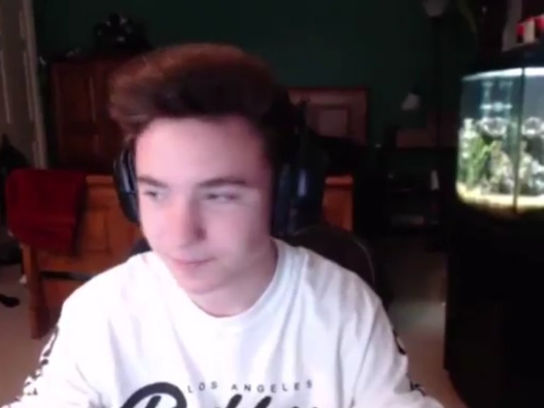 dreleqq's tweet image. BOIZ NEW PROFILEPIC @MeeZoid 
#EGGCRACKER