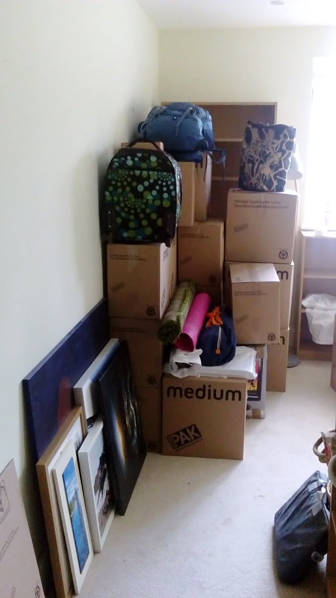 RedShoesCaitlin's tweet photo. Moving day is here! How is it only 4 days until I join @PSPclipper1718?? #ClipperRace #overwhelmed https://t.co/R6zVukLoLX