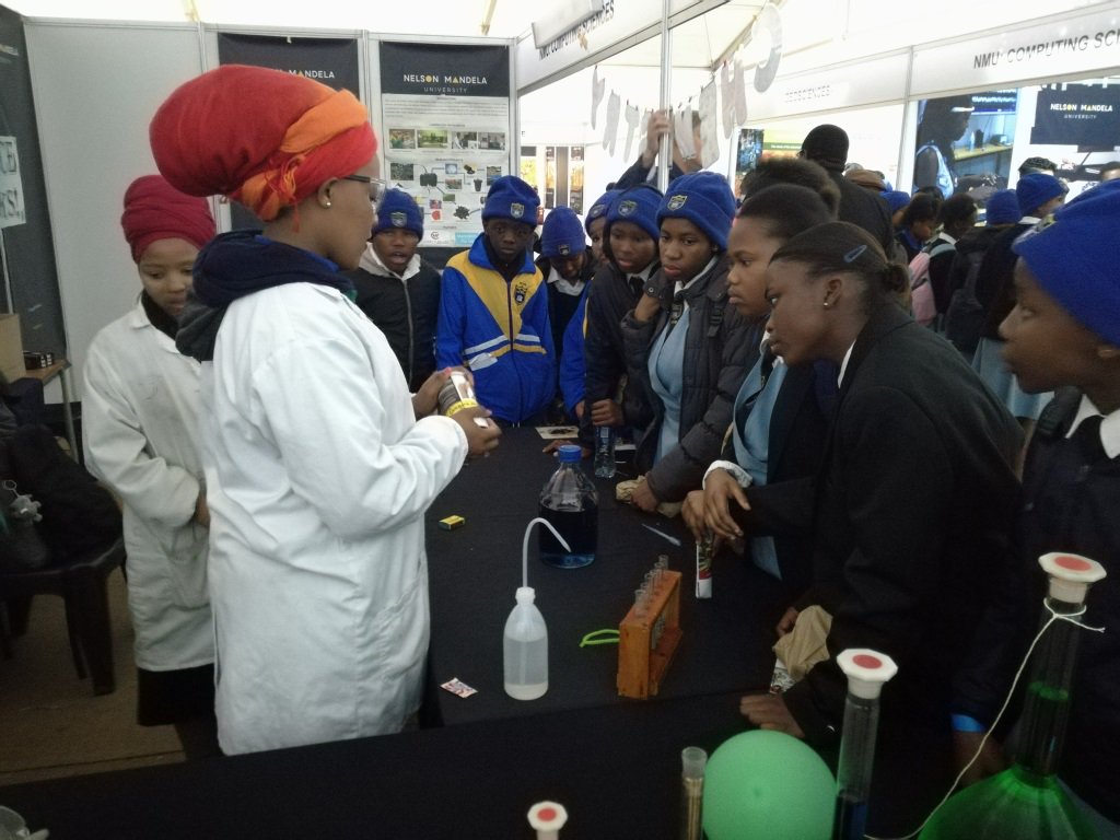 dstigovza's tweet photo. #NSW2017 Science is a tourist attraction, Let's showcase what SA offer th world through science &amp; celbrate th posibilities science creates. https://t.co/4pkYFdCRNy