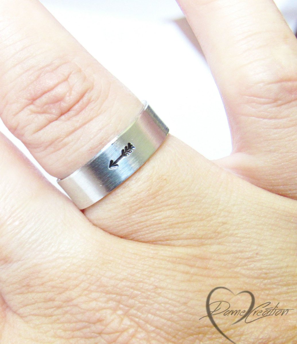 DameCreation's tweet photo. SALE Silver Stamped Ring - Arrow Ring - Stamped Sterling - Arrow Jewelry -… https://t.co/bFq6xwNo5n #Retweet #SsRing https://t.co/SgVUh3Txen