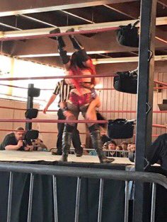 EnrapturedRcse's tweet photo. I got my wish. Chicago let me play with @RayningMonarch! #SHIMMER92 https://t.co/Noiro1hny0