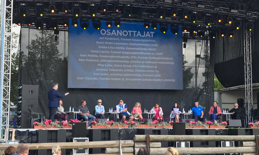 ykavalkki's tweet photo. Forssa Areena @JussiKarki @sannigrahn @KLepola #Vorssa @Holjat #forssantori https://t.co/63iLOb5qNU