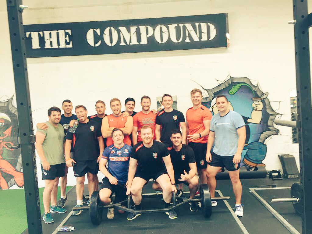 Sesh Sadwrn gyda <a href="/owmach/">owain machno lloyd</a> <a href="/CompoundCardiff/">The Compound</a> for the chosen few! #ymlaen #1Clwb