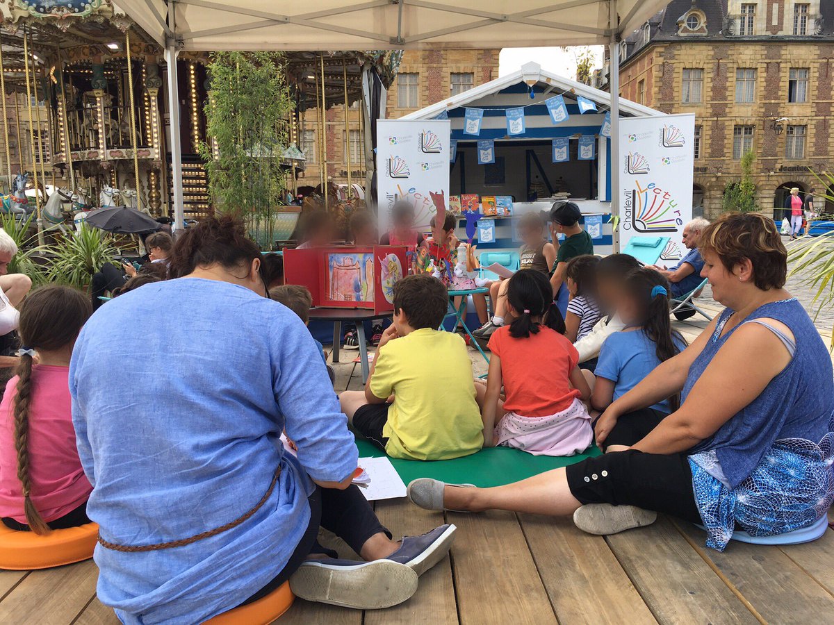 PlageDucale's tweet photo. Retour sur l'animation #Kamishibaï du 31 juillet sur l'espace #lecture de la #plageducale #CharlevilleMezieres @LeCNL https://t.co/DWJoaMCuQ9